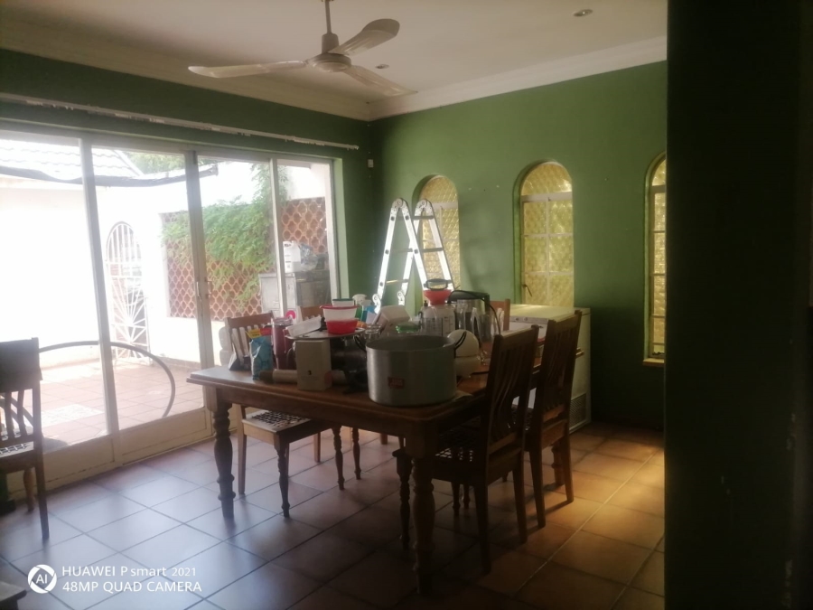 6 Bedroom Property for Sale in Olifantsfontein Gauteng