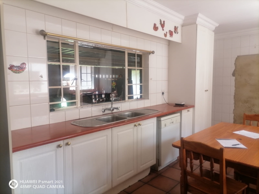 6 Bedroom Property for Sale in Olifantsfontein Gauteng