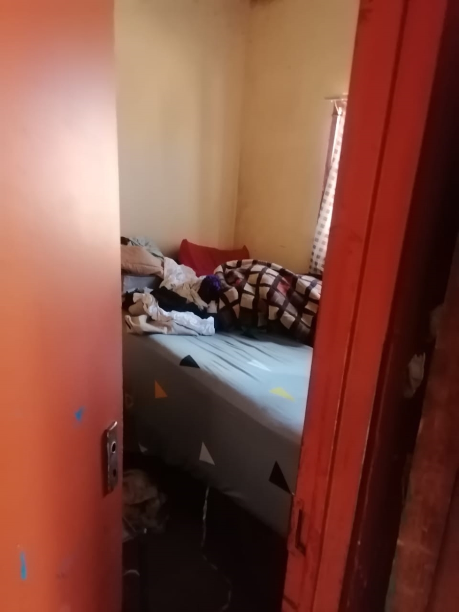 1 Bedroom Property for Sale in Bram Fischerville Gauteng