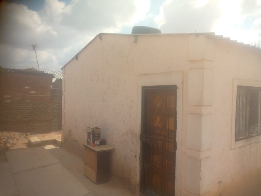 1 Bedroom Property for Sale in Bram Fischerville Gauteng