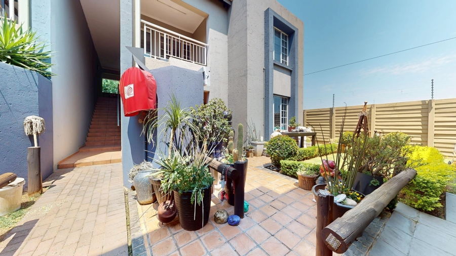 2 Bedroom Property for Sale in Brentwood Gauteng