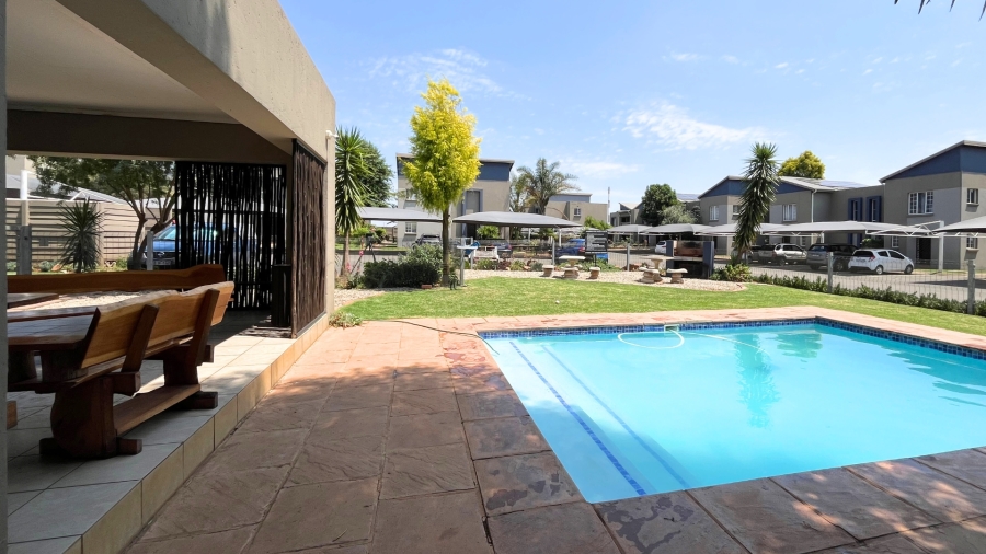 2 Bedroom Property for Sale in Brentwood Gauteng