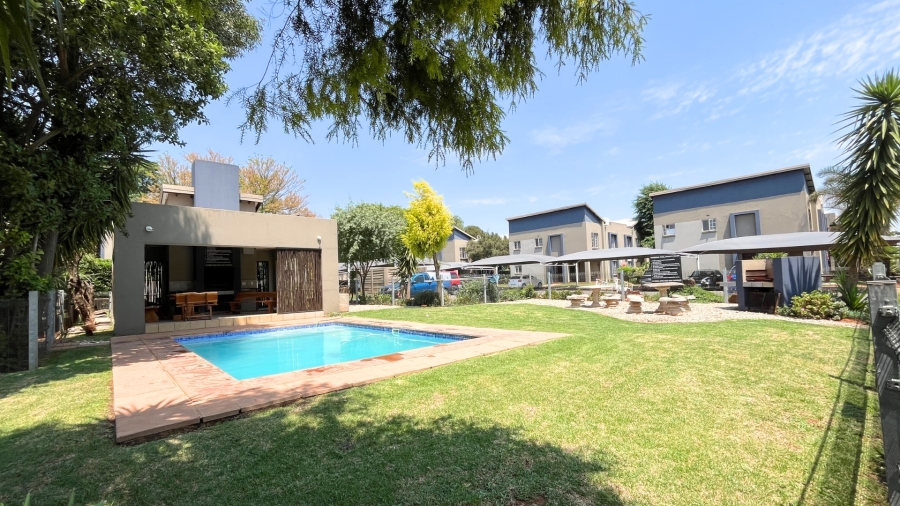 2 Bedroom Property for Sale in Brentwood Gauteng