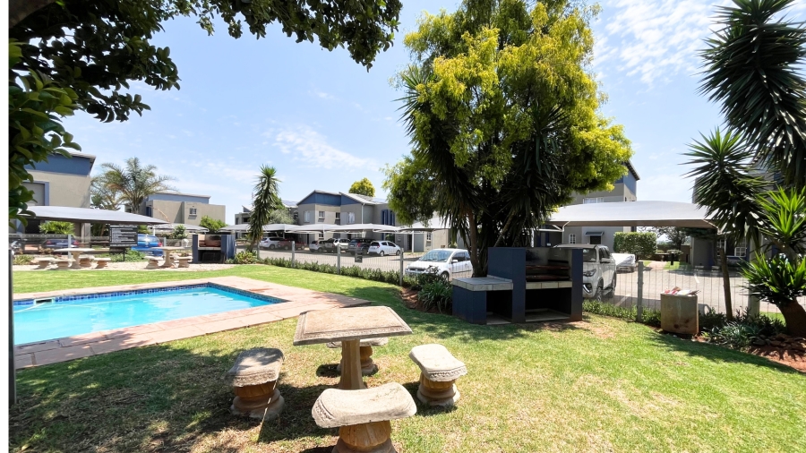 2 Bedroom Property for Sale in Brentwood Gauteng