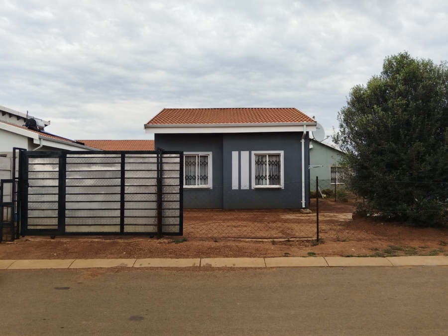 2 Bedroom Property for Sale in Savanna City Gauteng