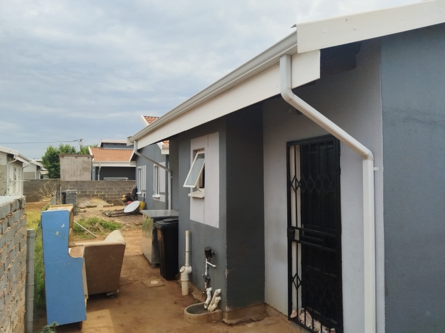 2 Bedroom Property for Sale in Savanna City Gauteng