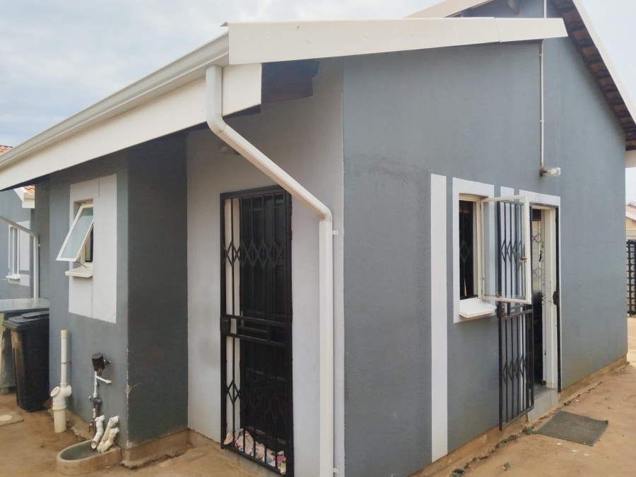 2 Bedroom Property for Sale in Savanna City Gauteng