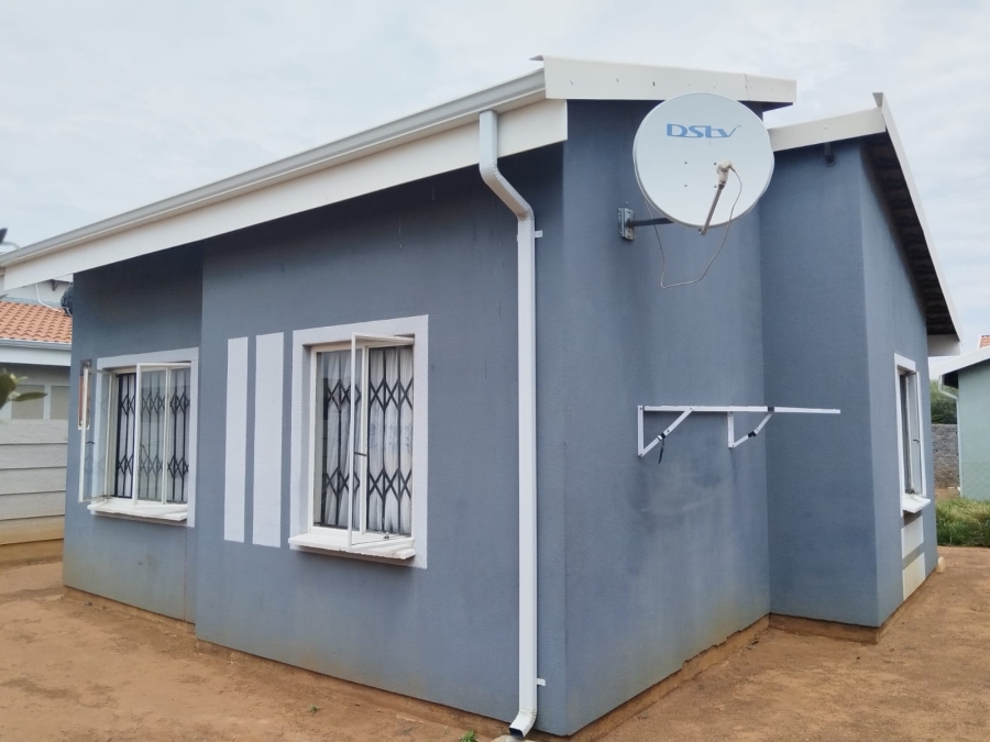 2 Bedroom Property for Sale in Savanna City Gauteng