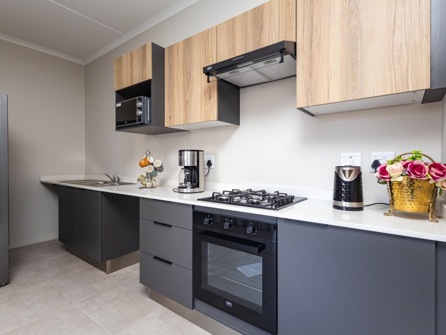 2 Bedroom Property for Sale in Glen Austin Gauteng