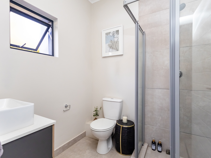 2 Bedroom Property for Sale in Glen Austin Gauteng