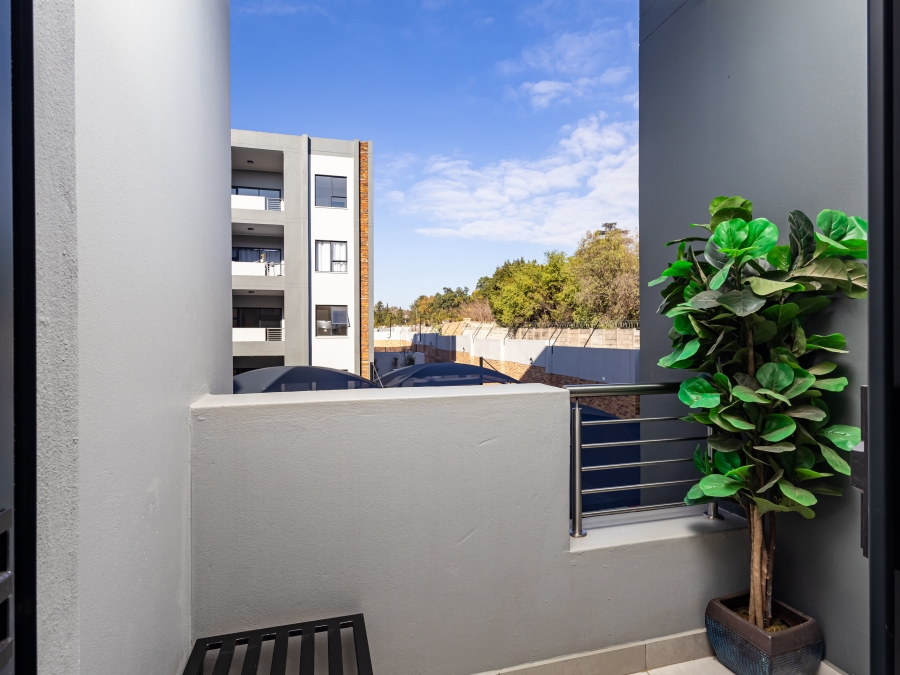 2 Bedroom Property for Sale in Glen Austin Gauteng