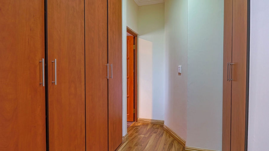 5 Bedroom Property for Sale in Irene Farm Villages Gauteng