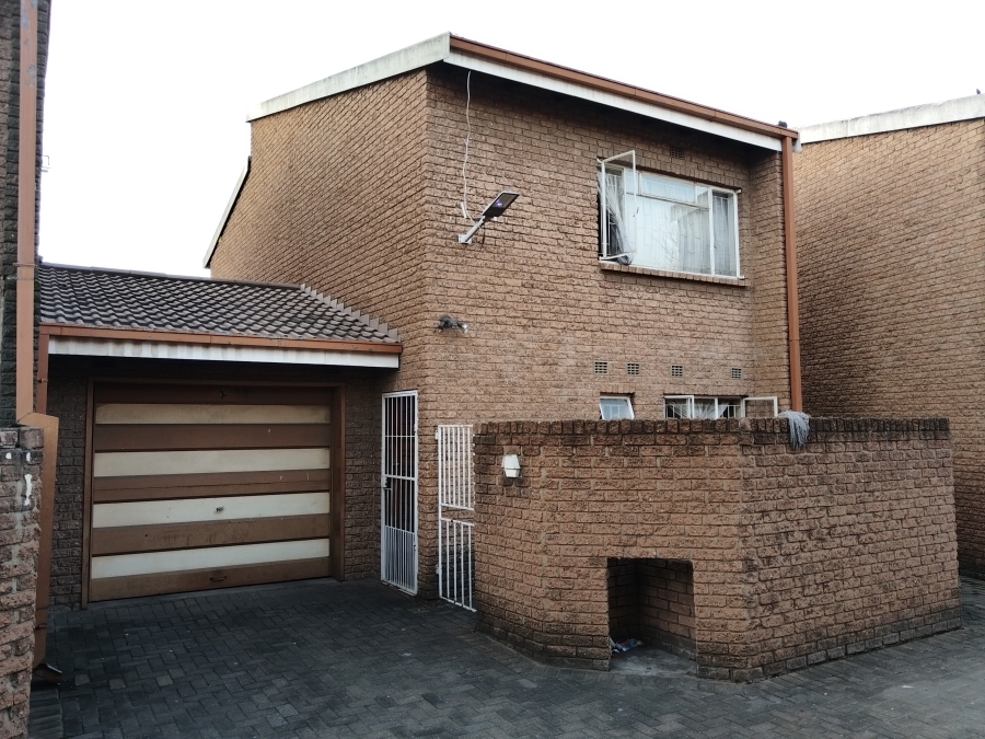 2 Bedroom Property for Sale in Vereeniging Gauteng
