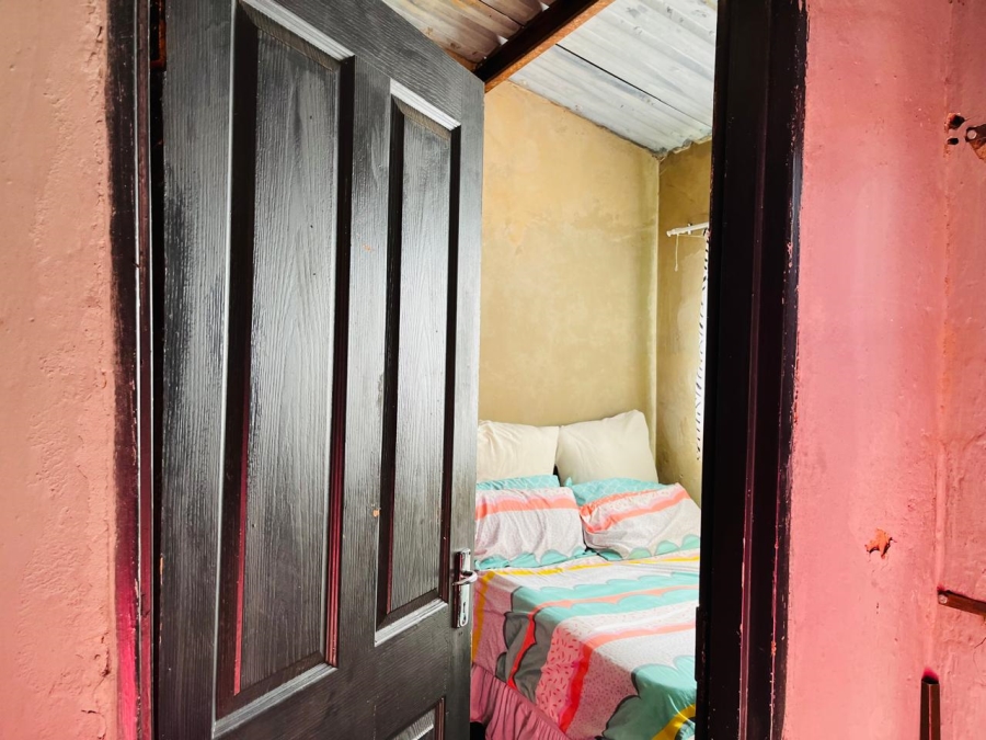 2 Bedroom Property for Sale in Tshepisong Gauteng