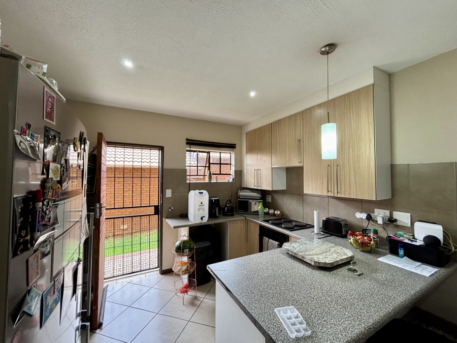 To Let 2 Bedroom Property for Rent in Sagewood Gauteng