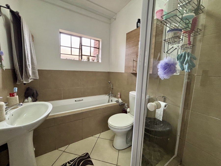 To Let 2 Bedroom Property for Rent in Sagewood Gauteng