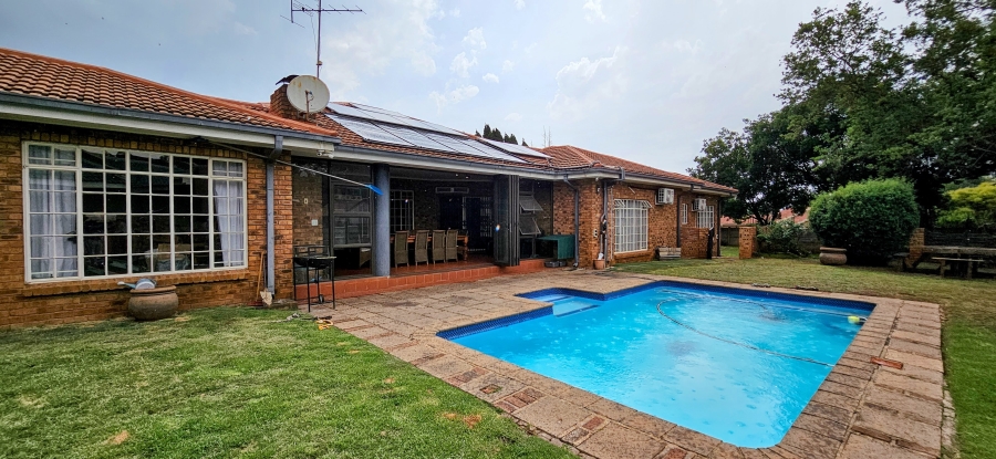 4 Bedroom Property for Sale in Three Rivers East Gauteng