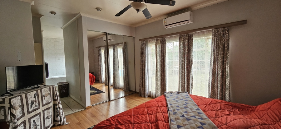 4 Bedroom Property for Sale in Three Rivers East Gauteng