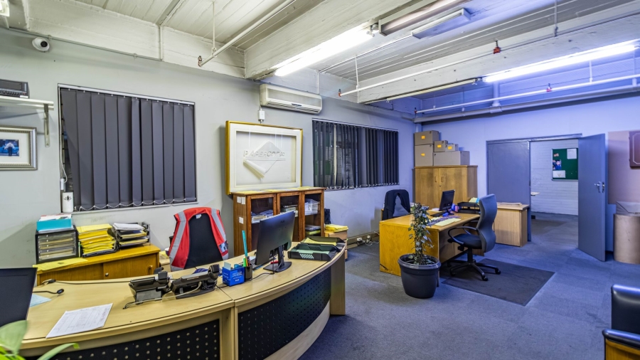 Commercial Property for Sale in Steeledale Gauteng