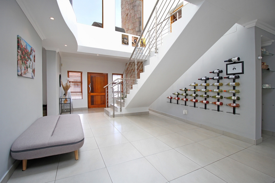 4 Bedroom Property for Sale in Greenstone Hill Gauteng