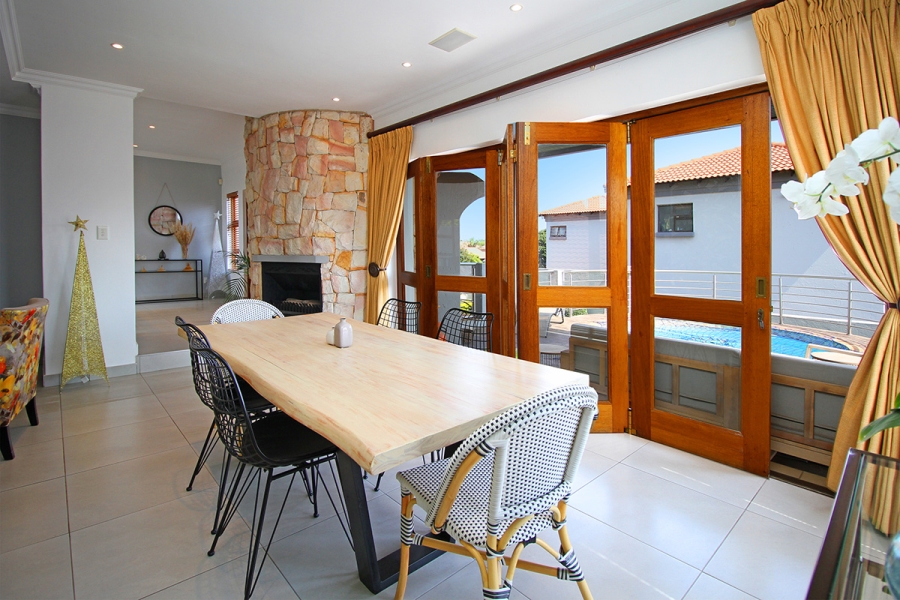 4 Bedroom Property for Sale in Greenstone Hill Gauteng