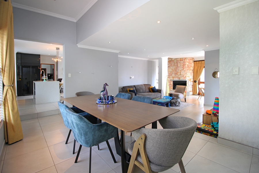 4 Bedroom Property for Sale in Greenstone Hill Gauteng