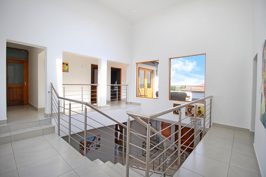 4 Bedroom Property for Sale in Greenstone Hill Gauteng