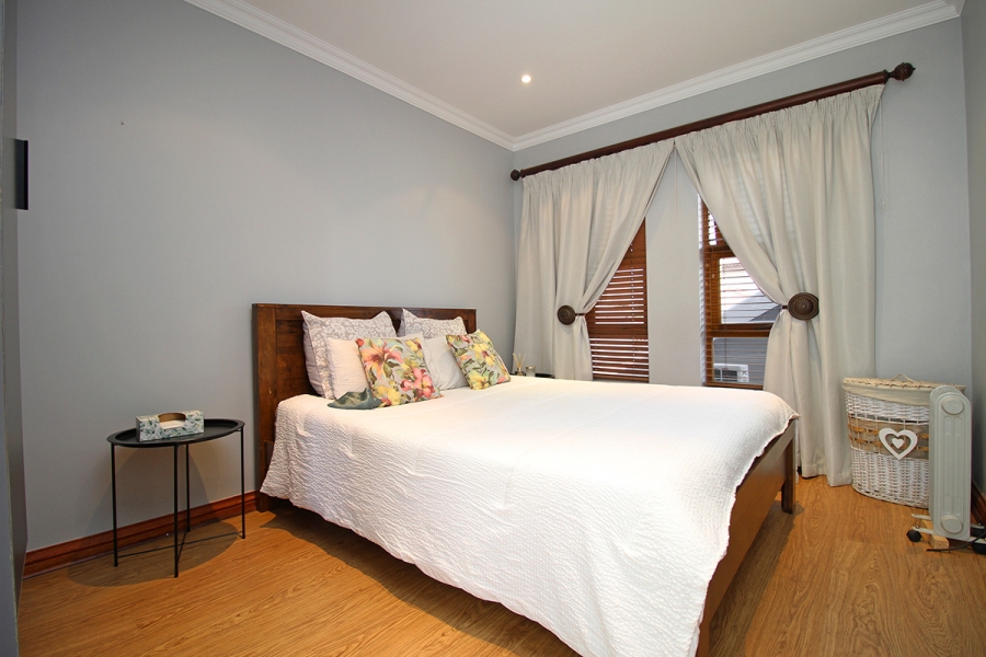 4 Bedroom Property for Sale in Greenstone Hill Gauteng