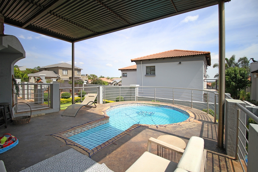 4 Bedroom Property for Sale in Greenstone Hill Gauteng