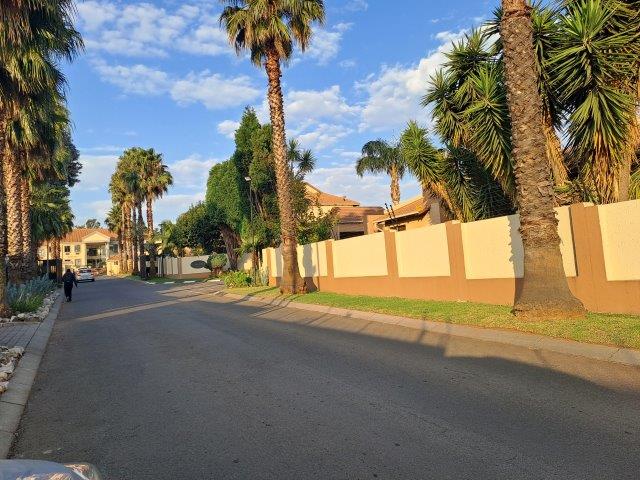 2 Bedroom Property for Sale in Bedfordview Gauteng