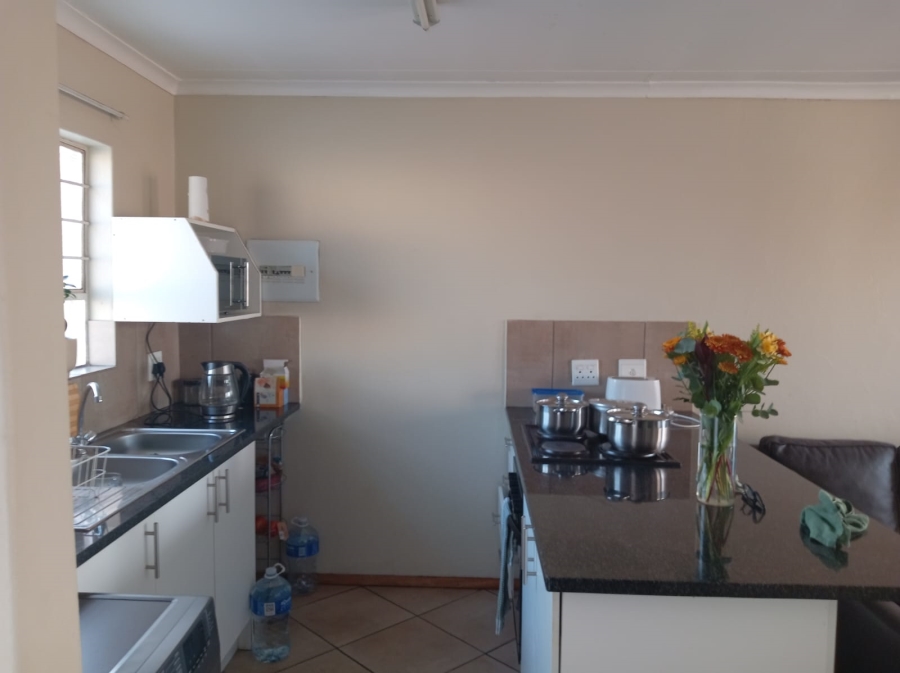 2 Bedroom Property for Sale in Albertsdal Gauteng