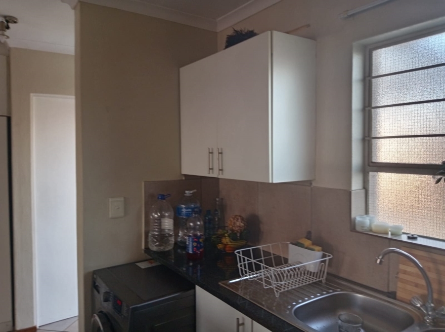 2 Bedroom Property for Sale in Albertsdal Gauteng