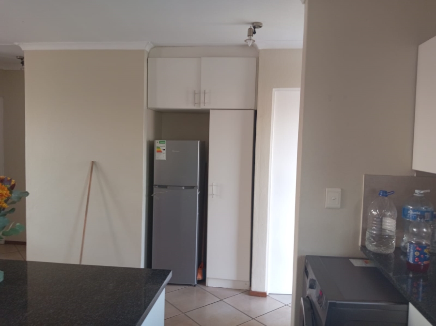 2 Bedroom Property for Sale in Albertsdal Gauteng