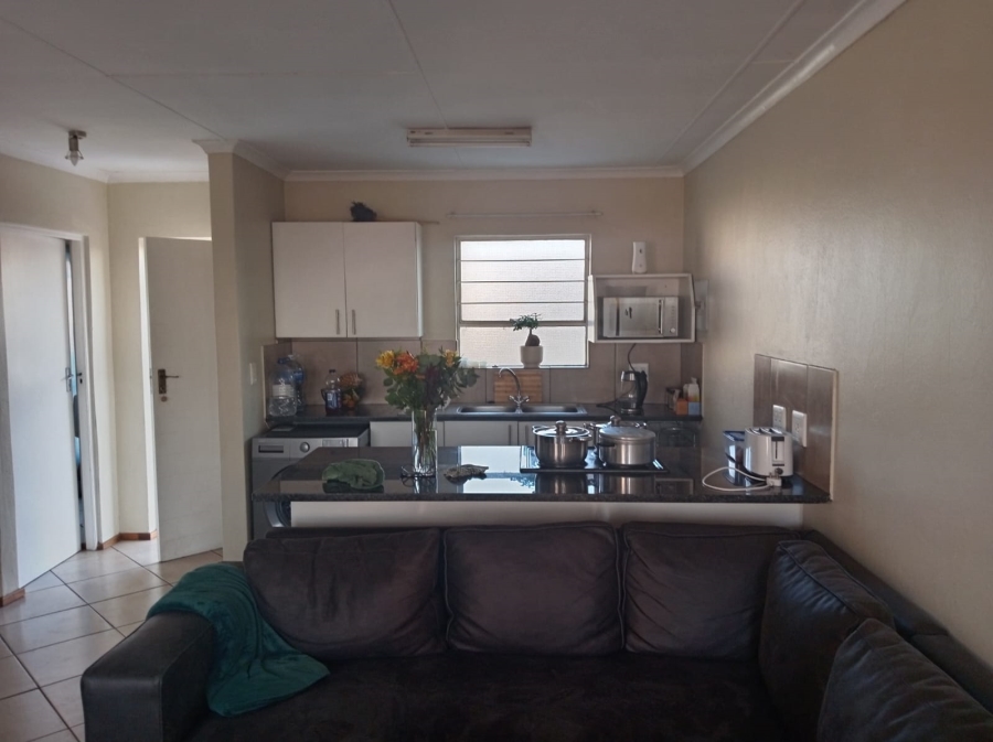 2 Bedroom Property for Sale in Albertsdal Gauteng