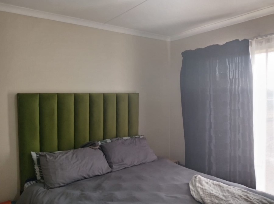 2 Bedroom Property for Sale in Albertsdal Gauteng