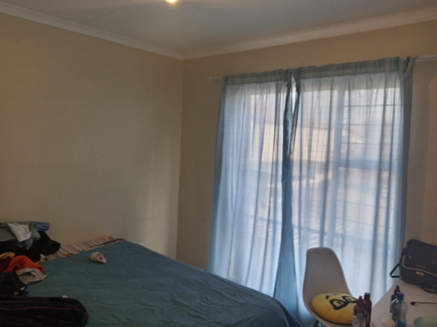 2 Bedroom Property for Sale in Albertsdal Gauteng