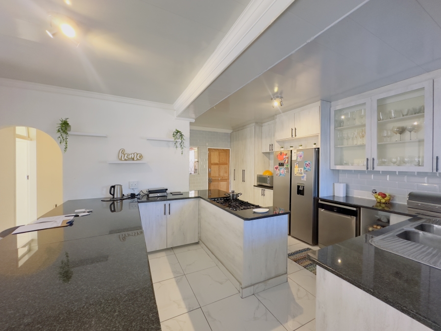 4 Bedroom Property for Sale in Mayfield Park Gauteng