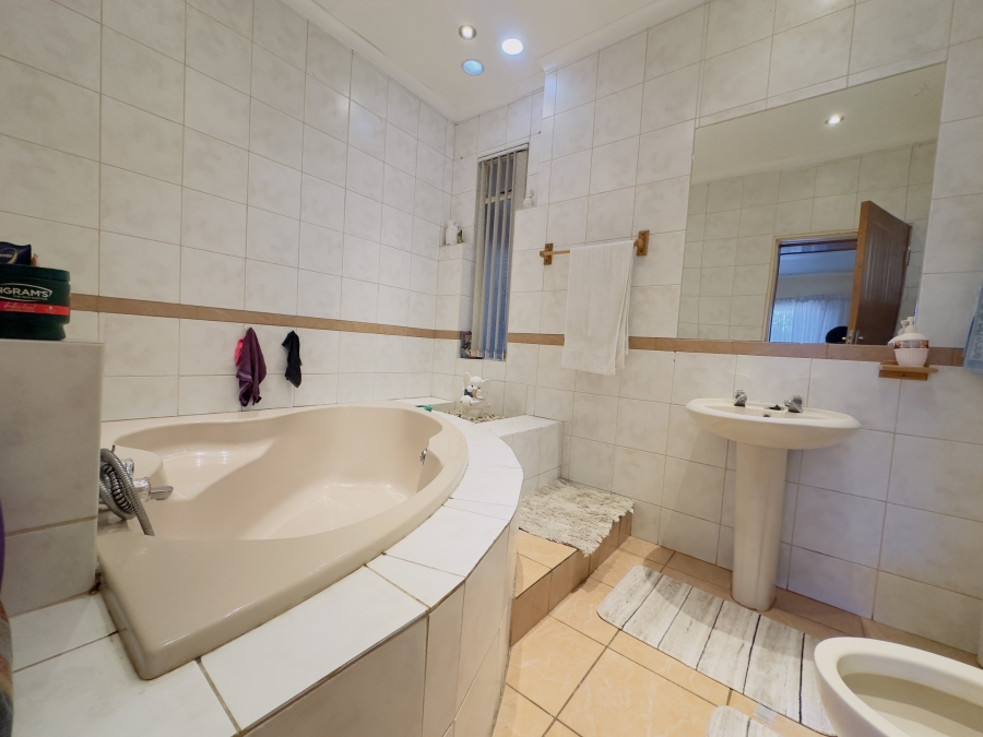 4 Bedroom Property for Sale in Mayfield Park Gauteng