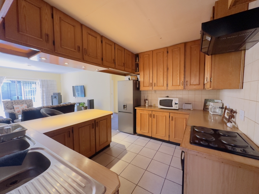 4 Bedroom Property for Sale in Mayfield Park Gauteng