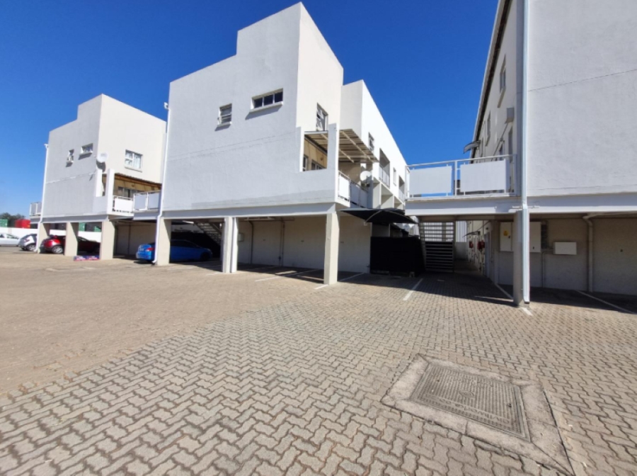 2 Bedroom Property for Sale in Mayberry Park Gauteng