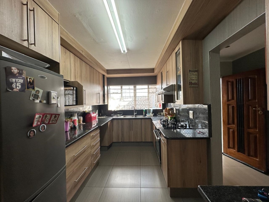 2 Bedroom Property for Sale in South Crest Gauteng