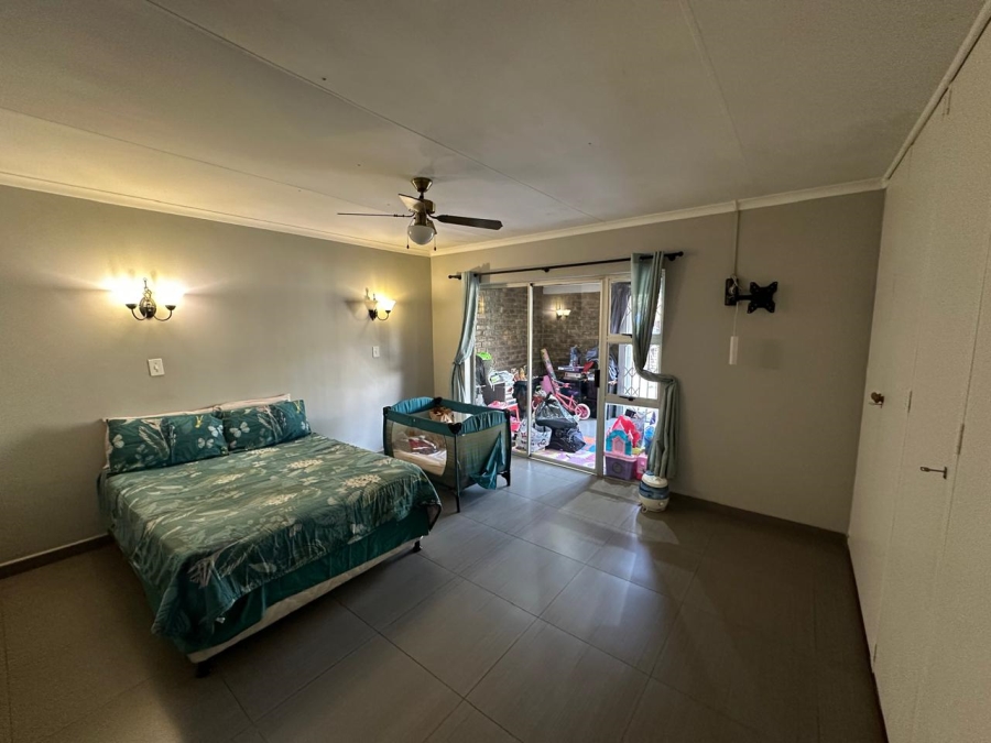 2 Bedroom Property for Sale in South Crest Gauteng