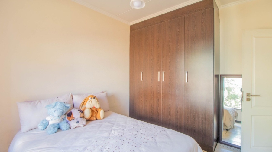 2 Bedroom Property for Sale in Greenstone Hill Gauteng