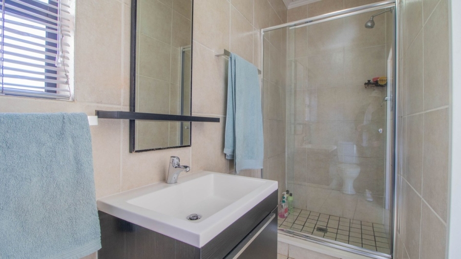 2 Bedroom Property for Sale in Greenstone Hill Gauteng