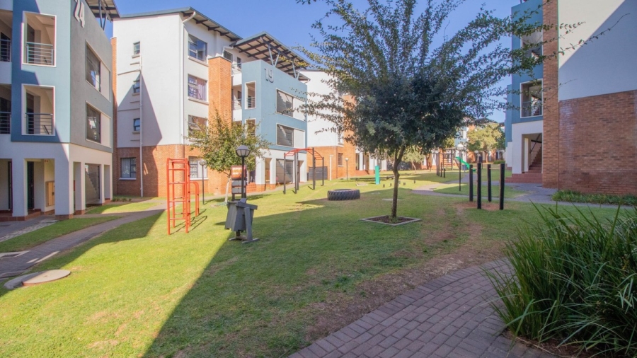 2 Bedroom Property for Sale in Greenstone Hill Gauteng
