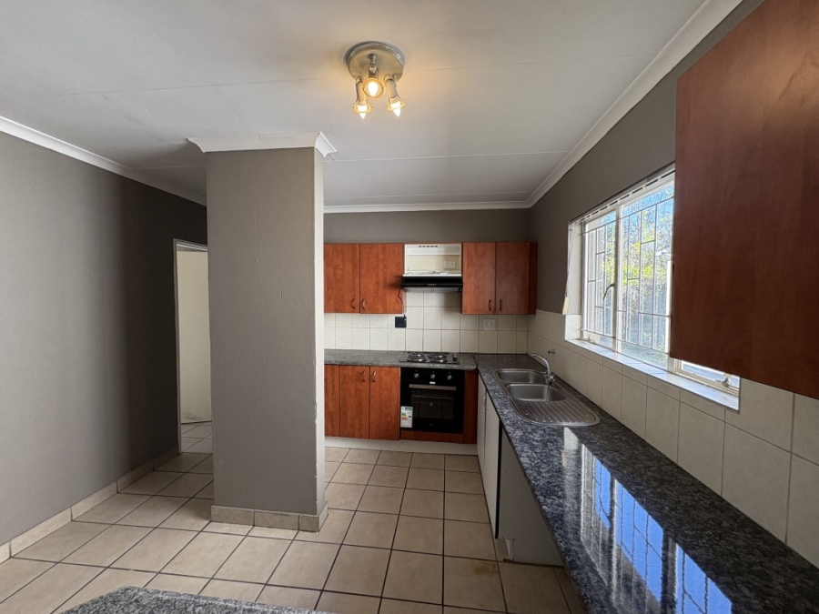 2 Bedroom Property for Sale in Greenstone Hill Gauteng