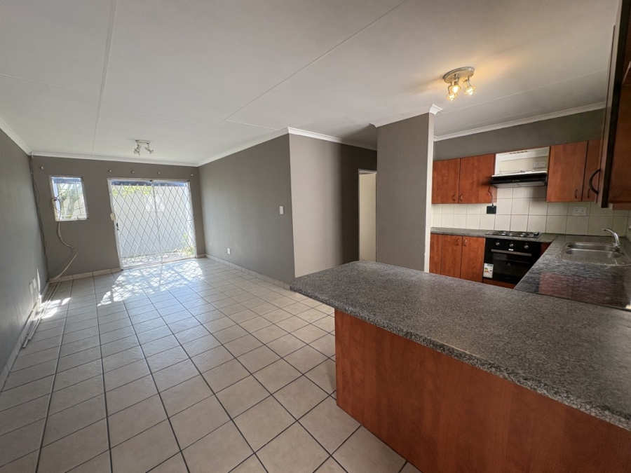 2 Bedroom Property for Sale in Greenstone Hill Gauteng