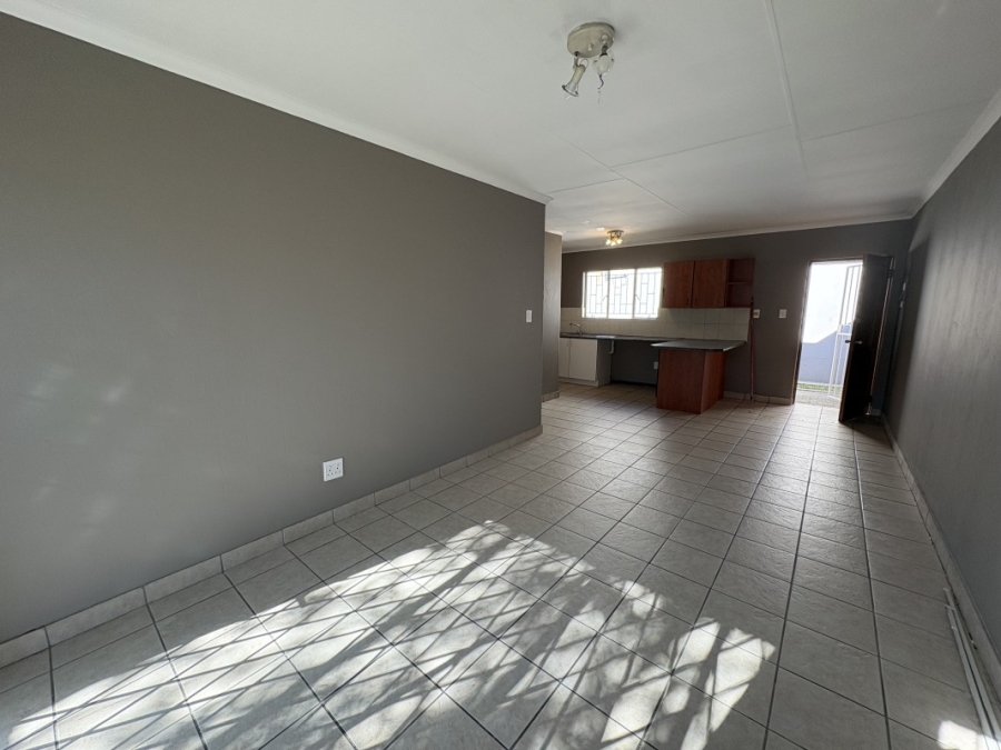 2 Bedroom Property for Sale in Greenstone Hill Gauteng