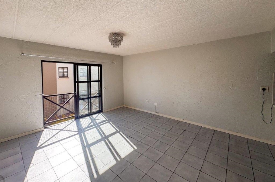 1 Bedroom Property for Sale in Dowerglen Ext 4 Gauteng