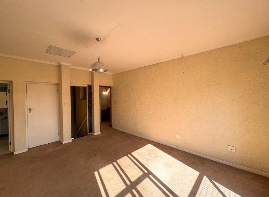 1 Bedroom Property for Sale in Dowerglen Ext 4 Gauteng